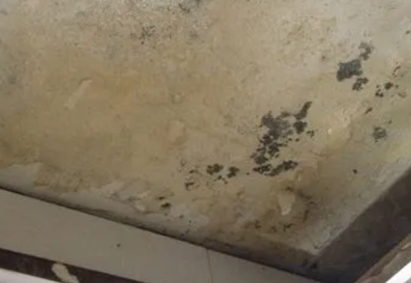 湖州阳台漏水维修公司分享下湖州卫生间渗水维修需要注意哪些问题。